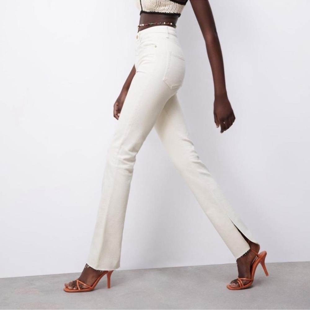Zara Women’s High Rise Slim Flare Jeans Cream